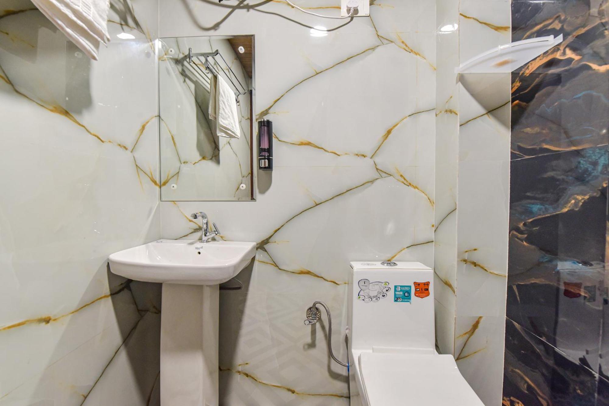 Fabhotel Blooming Beds Pearl Jaipur Exteriör bild